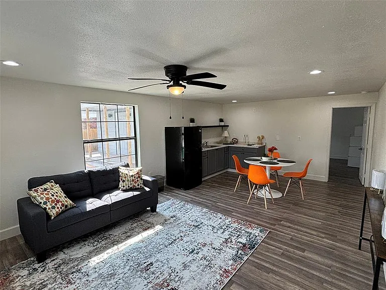 Eastwood Street Apartments 7